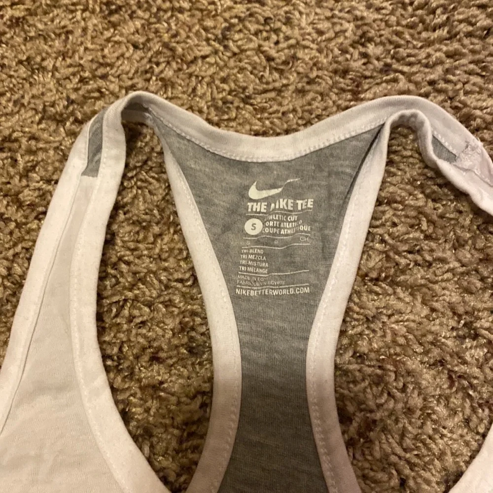 Nike Tank - Picture 2 of 3